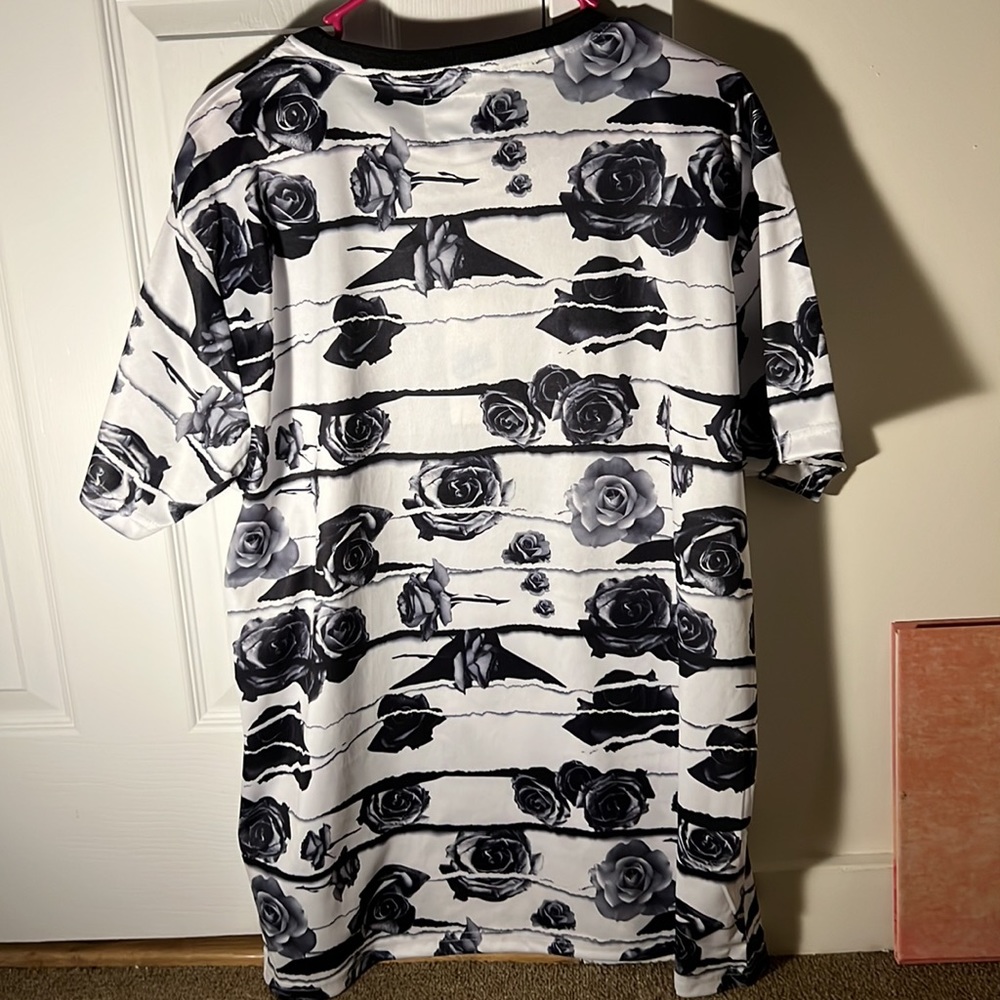 Shirt - Picture 2 of 2